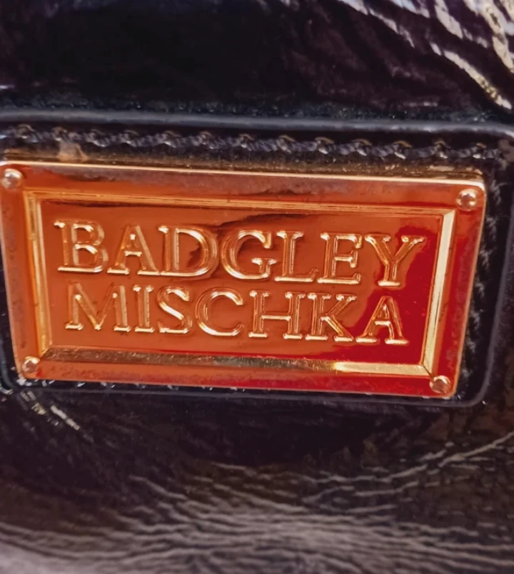 BADGLEY MISCHKA Black Patent Leather Crossbody Handbag - photo 3