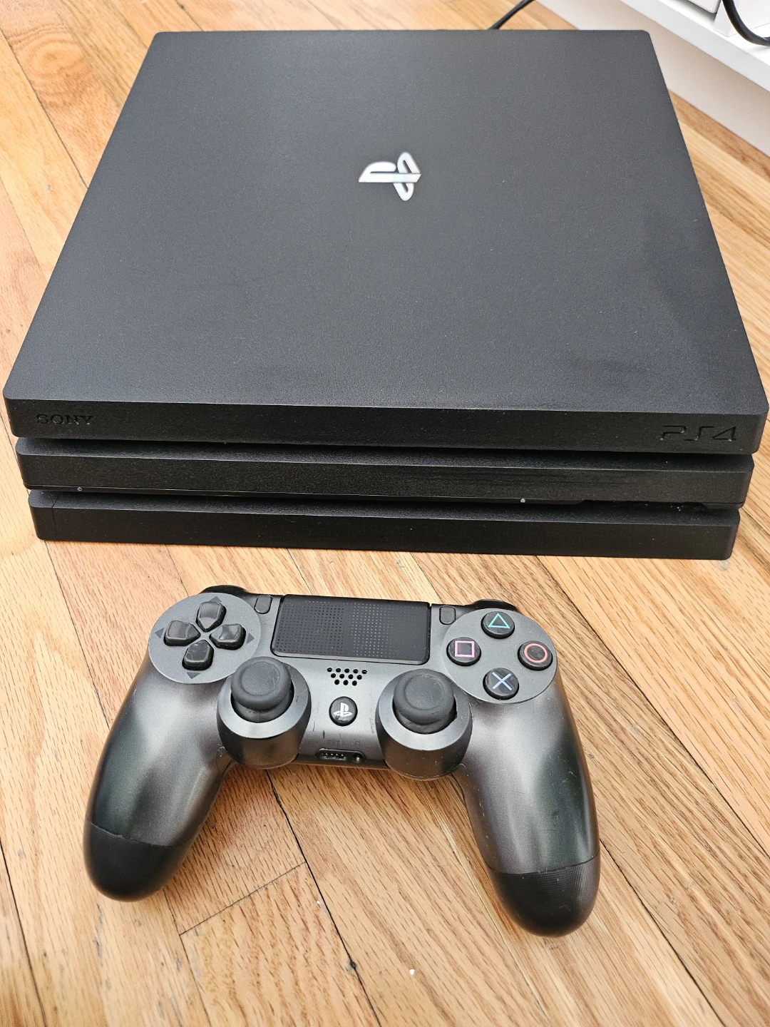 Sony PlayStation 4 Pro 1TB Console - photo 2