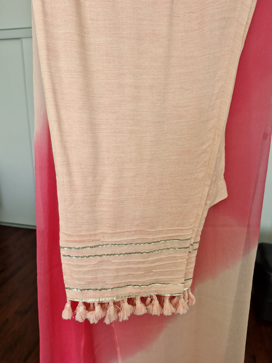 Peach Embroidered Kurti with Pink Ombre Dupatta and Pants - photo 4
