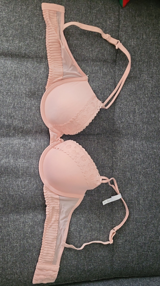Aerie Pink lightly padded Bra in excellent condition 🏆