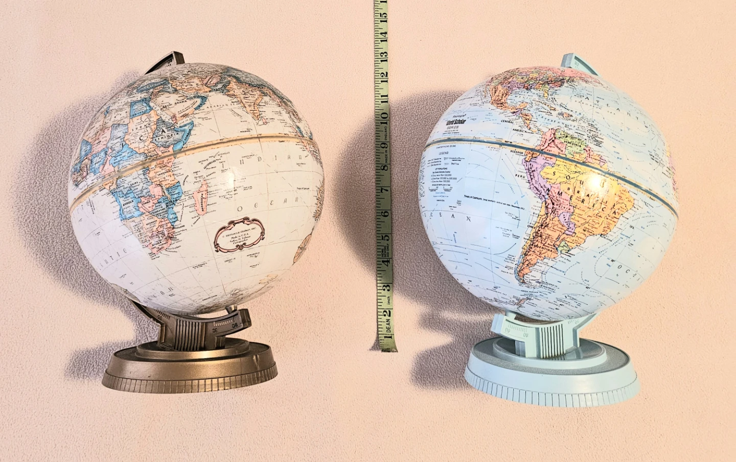 FREE! 🎁 Pair of World Globes - photo 2