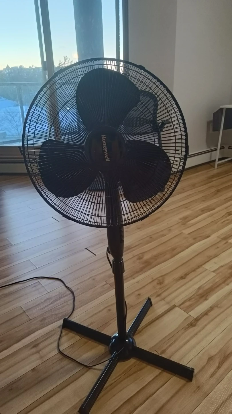 Honeywell Stand Fan - photo 2