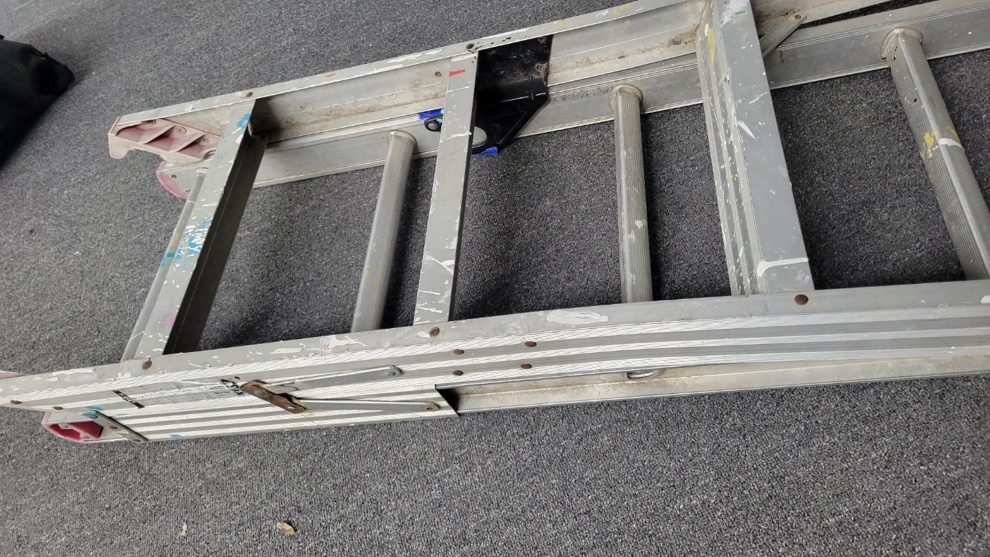 6 foot ladder - photo 2