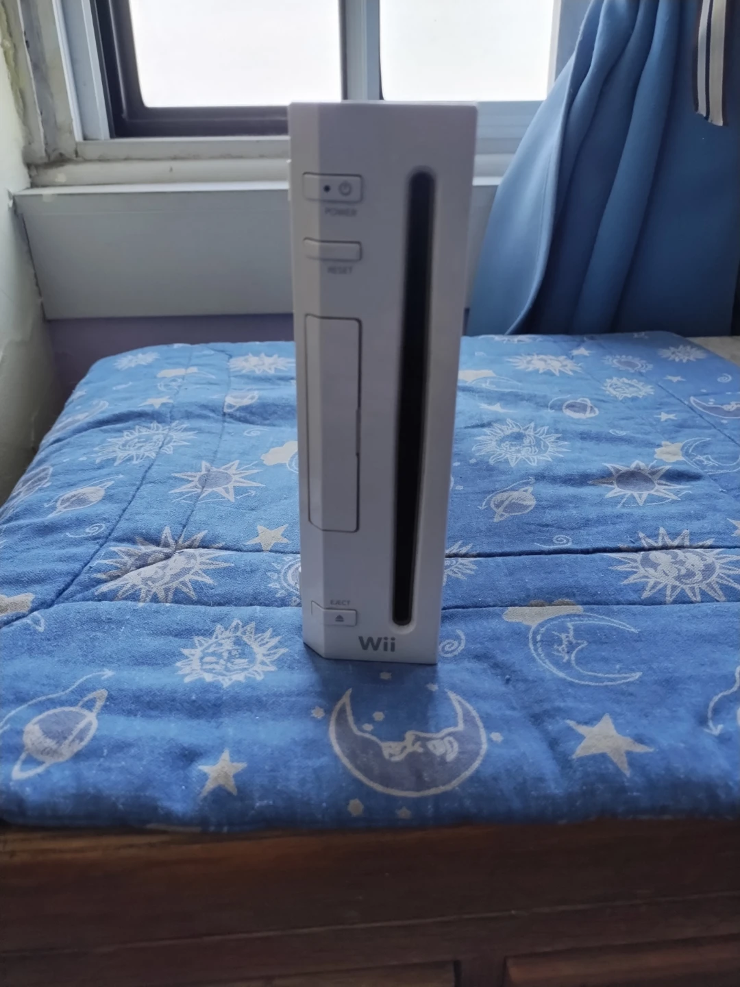 Nintendo Wii Console with Games and Accessories - photo 2