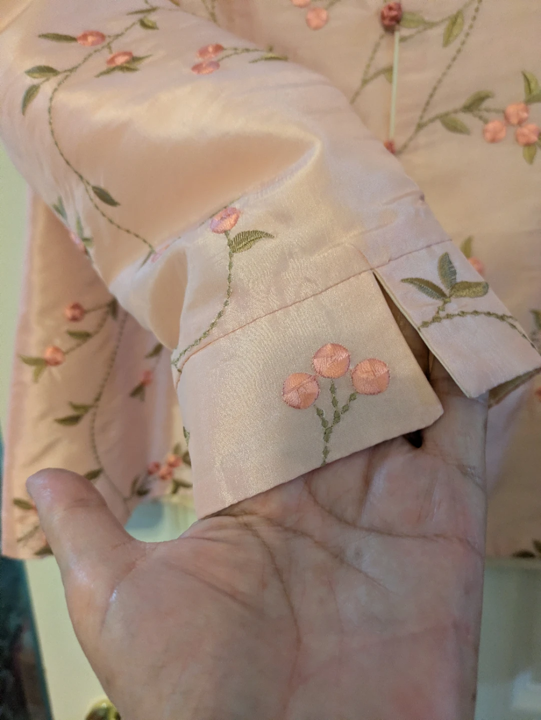 Pink Embroidered Silk Button-Up jacket - photo 4