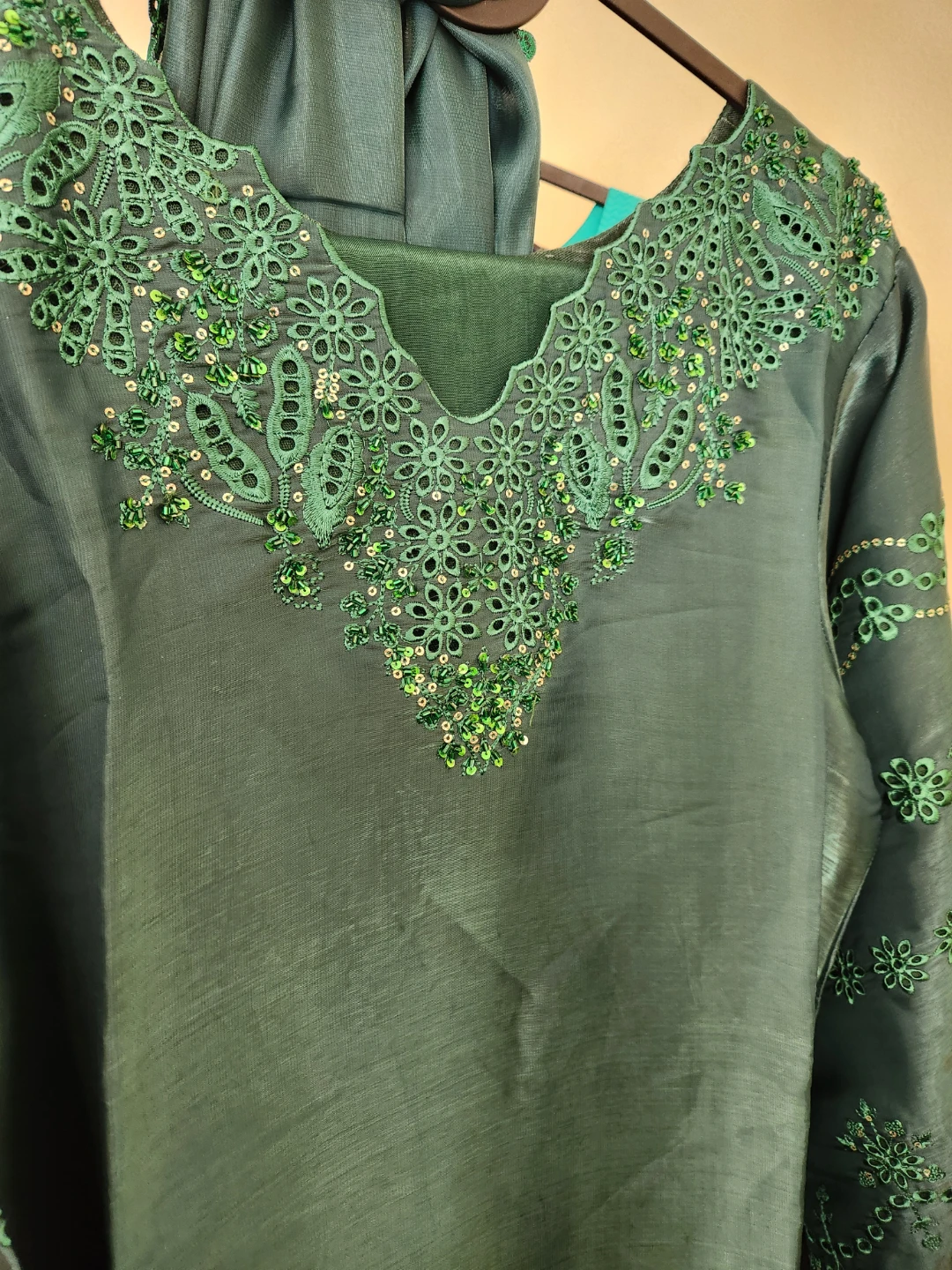 Luxurious sheesha silk suit - photo 4