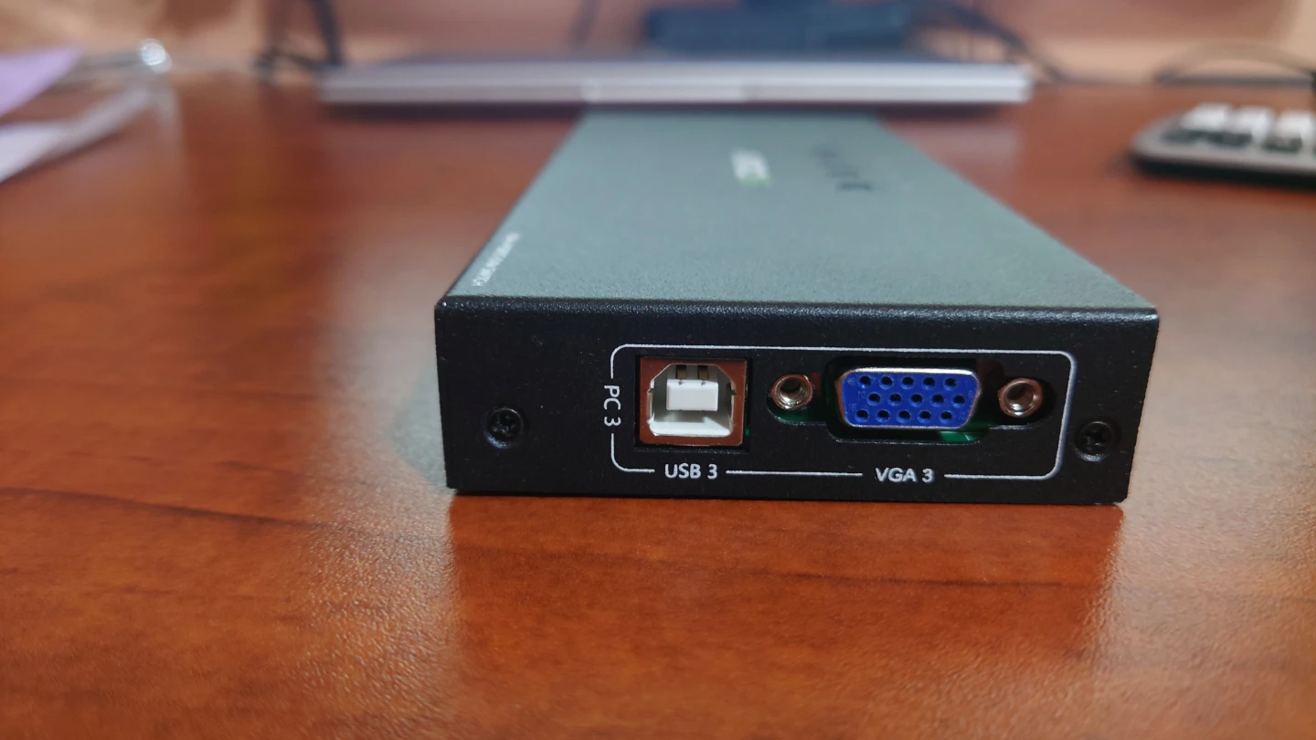 AIMOS 4-Port VGA KVM Switch - photo 4