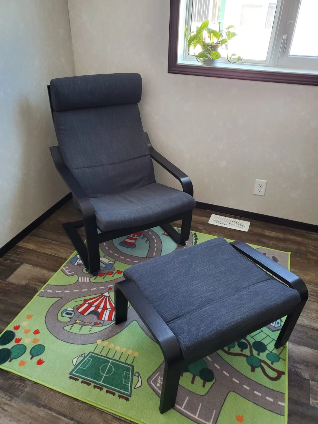 🥕IKEA Chair and Footrest
