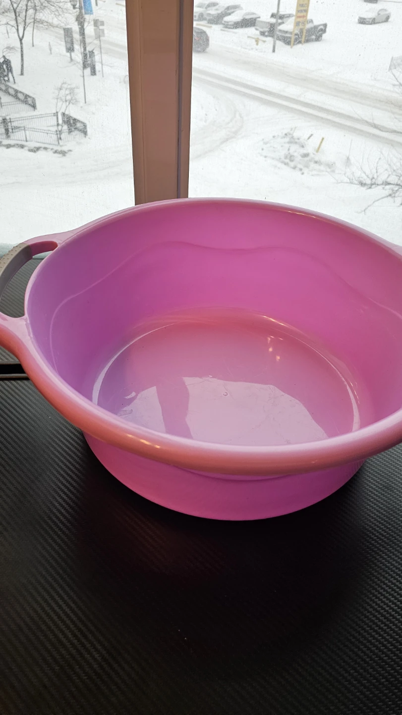 Pink Plastic Wash Basin - photo 3