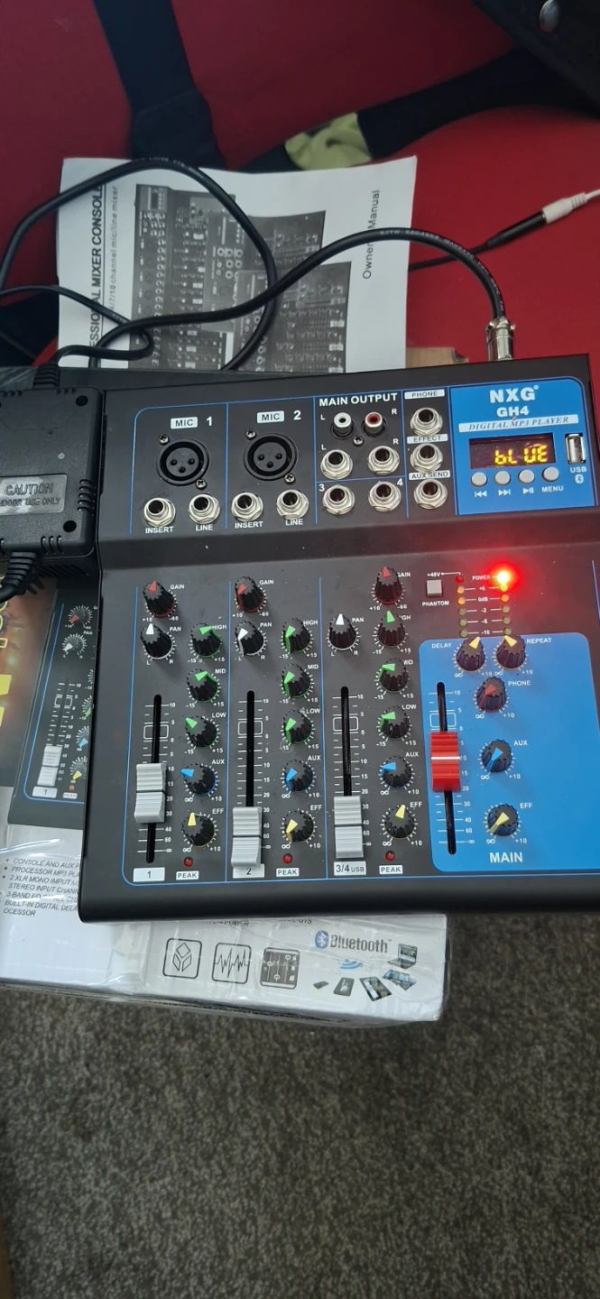 NXQ GH4 Professional Mixer Console with laundry basket