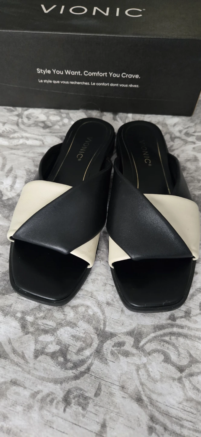 NEW Vionic Women's Miramar Slide Sandals Black/Cream Size 9 - photo 2