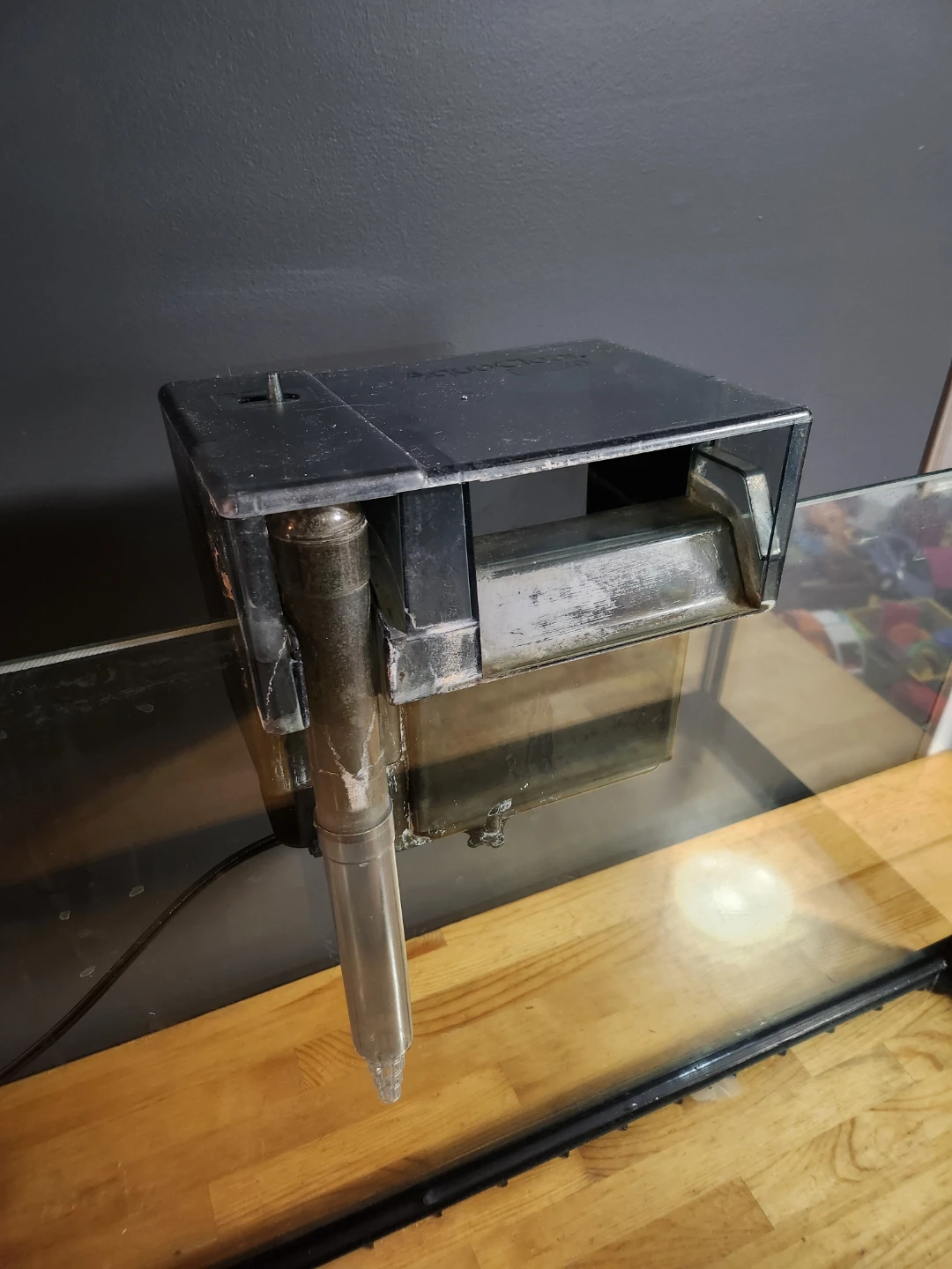 Aquarium Tank with Filter and Light (29 Gal) - photo 5