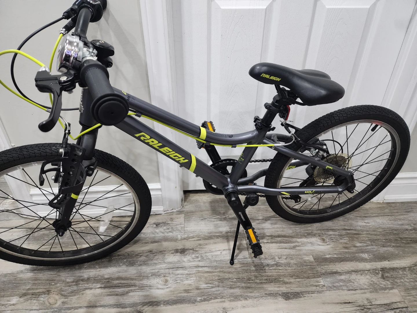 Raleigh Kids Bicycle - Grey/Yellow - photo 2
