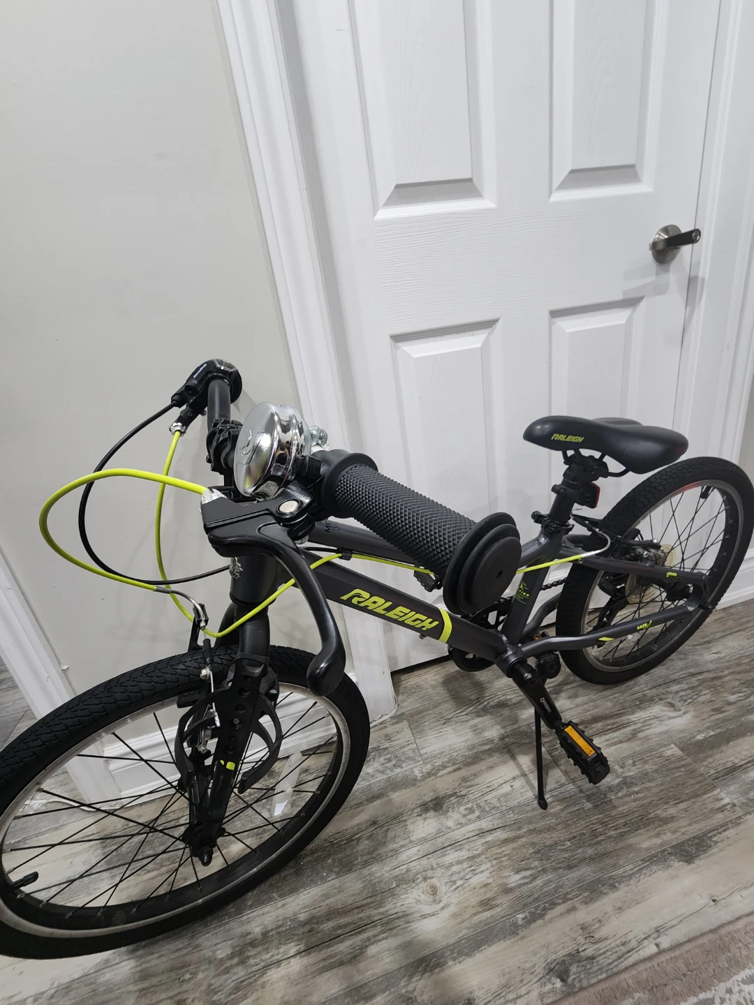 Raleigh Kids Bicycle - Grey/Yellow - photo 3