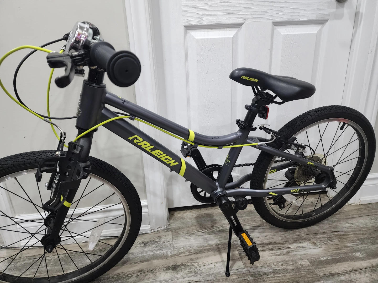Raleigh Kids Bicycle - Grey/Yellow - photo 4