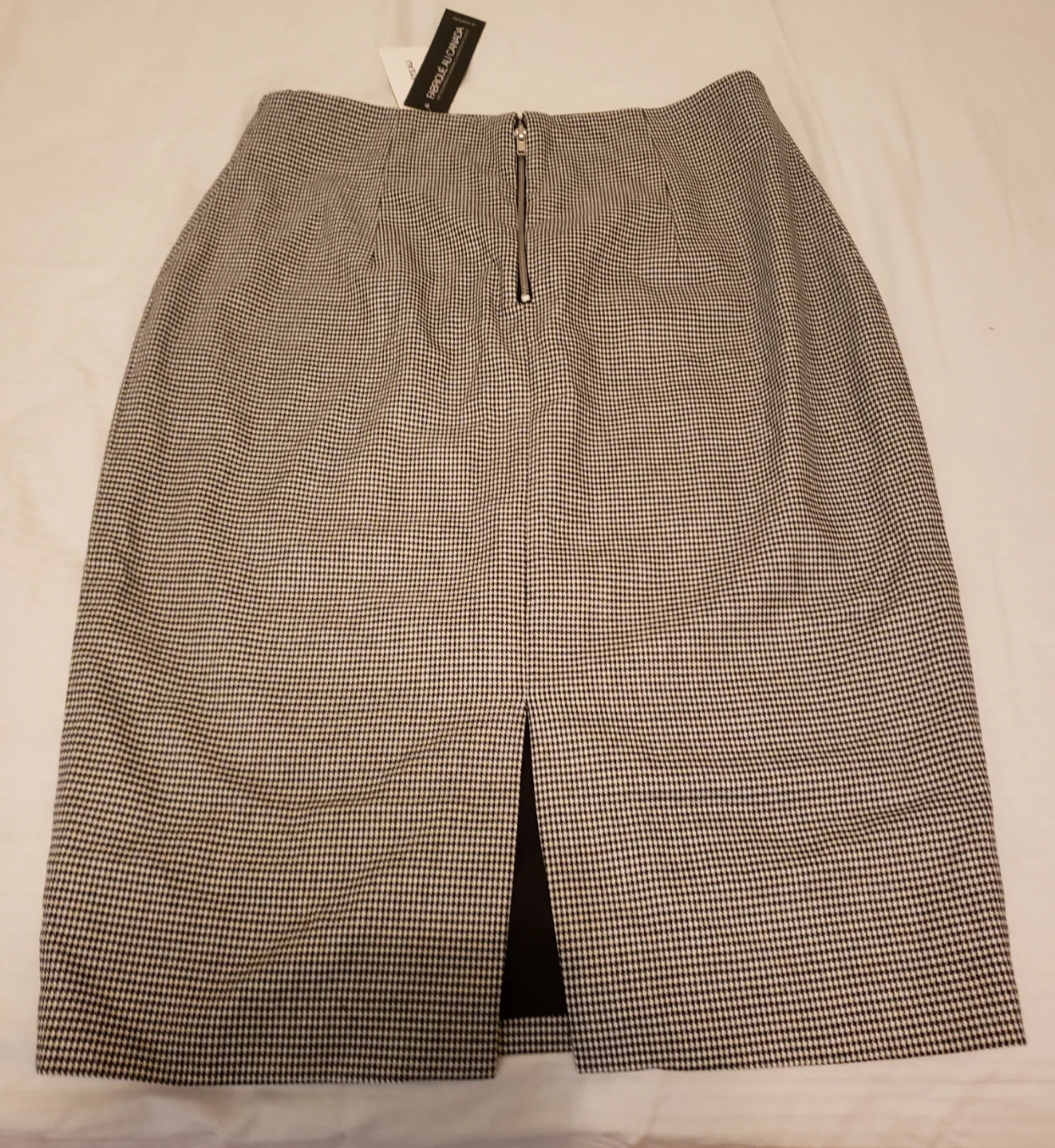 New LE CHÂTEAU Black and White Houndstooth Pencil Skirt - Size 4 - photo 3