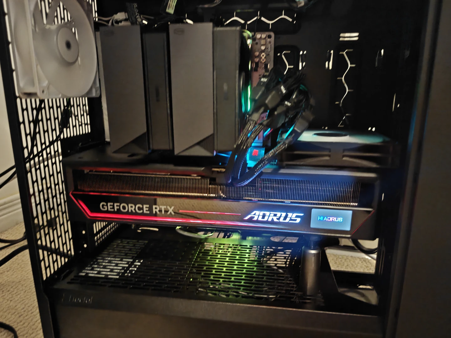 RTX 5090 MASTER Gigabyte AORUS GeForce - photo 3