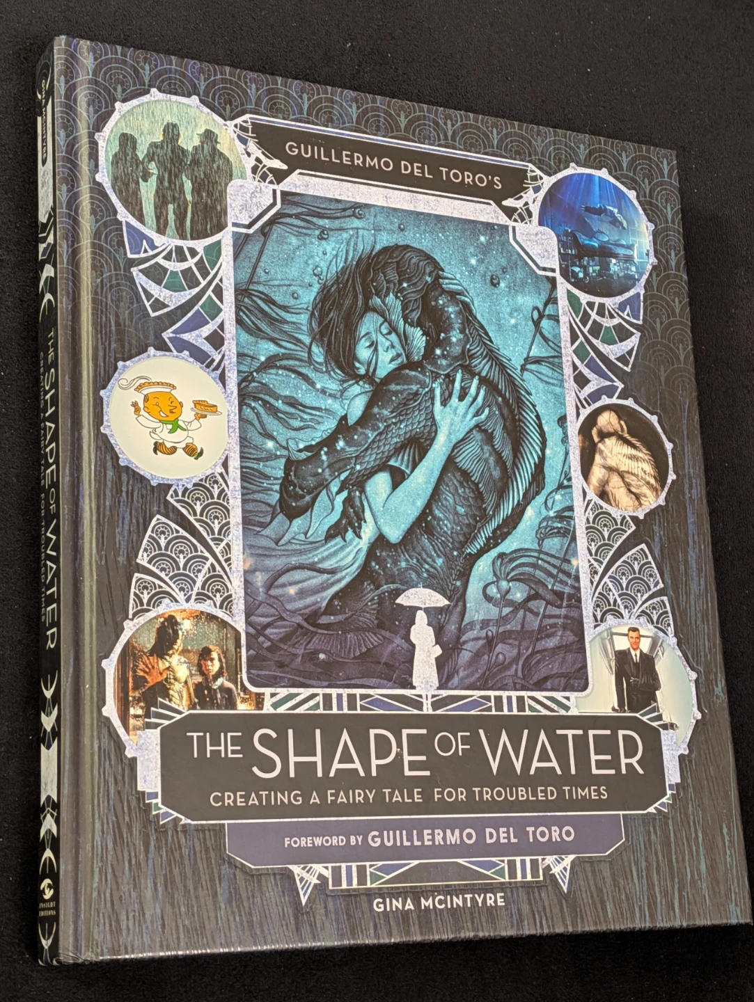 🎏 The Shape of Water film art book