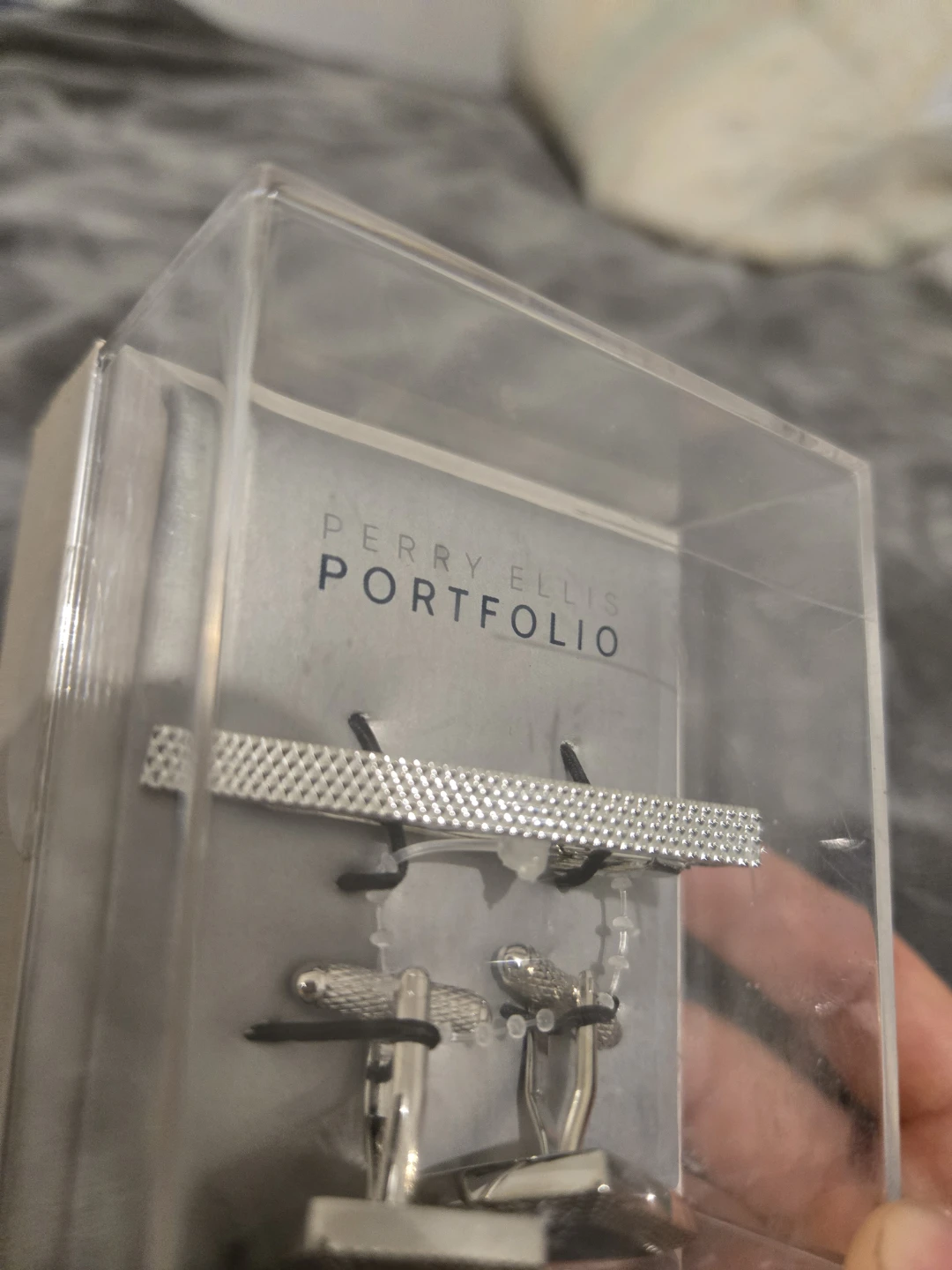 60% OFF! Perry Ellis Portfolio Cufflinks and Tie Bar Set  🏆 - photo 2