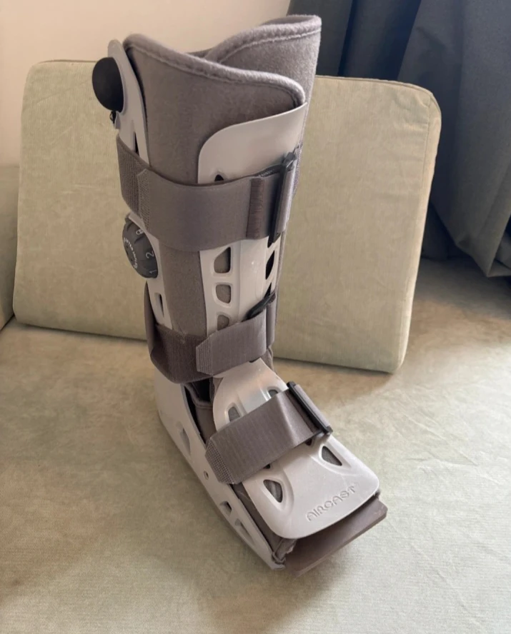 Aircast Walker Boot Standard