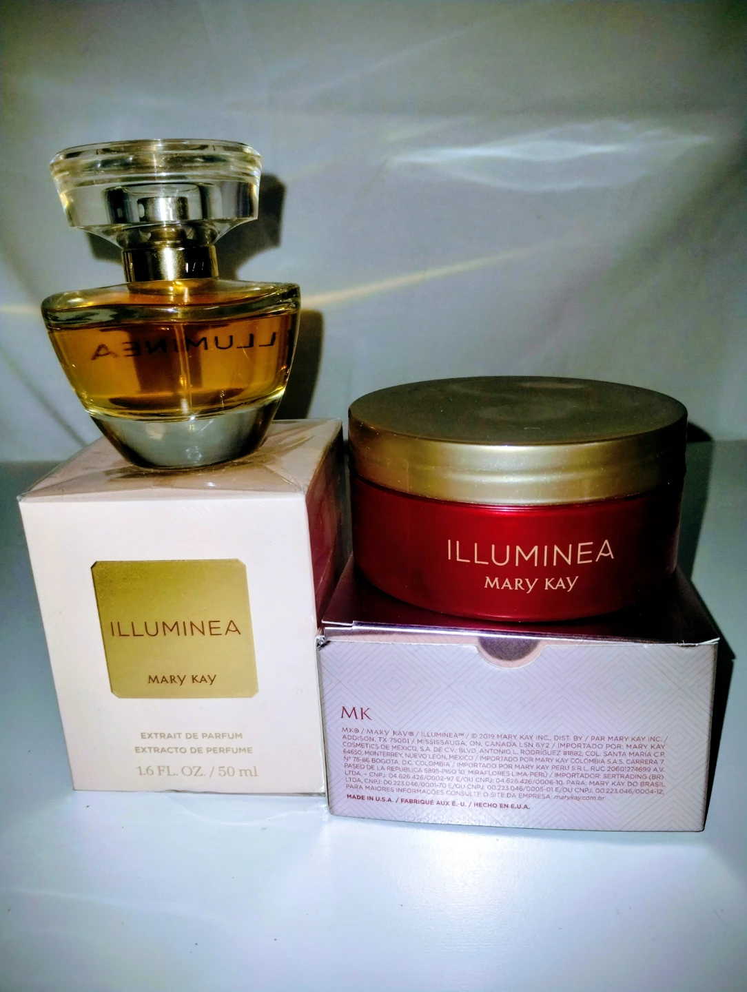 Mary Kay ILLUMINEA Perfume & Cream Set