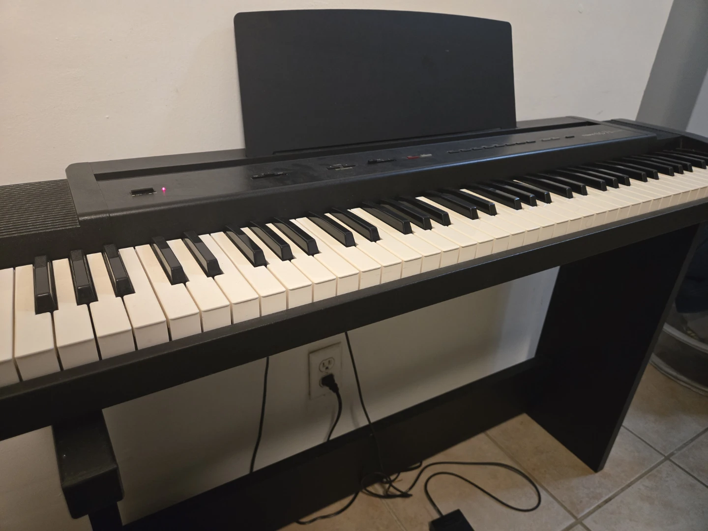 Roland EP-7II Digital Piano - photo 2