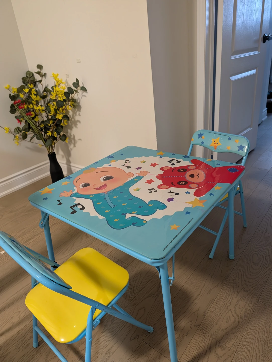 CoComelon Kids Table and Chairs Set - photo 2