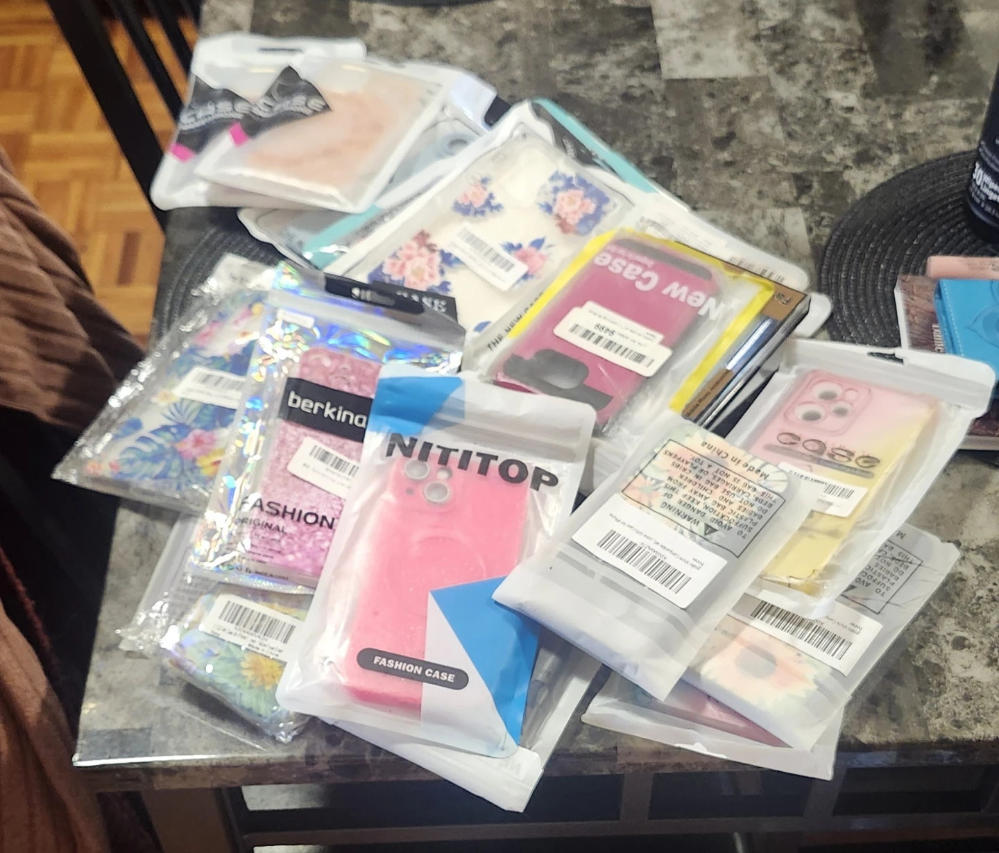 Samsung Galaxy and iPhone cases bundle
