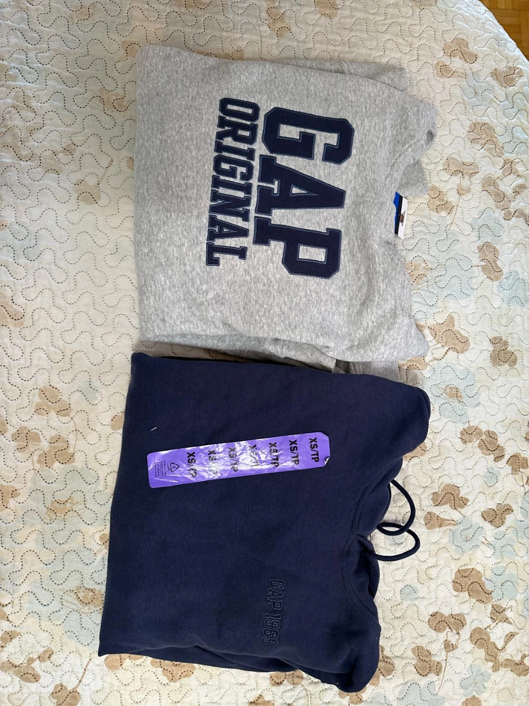 GAP Original and GAP 1969 Sweatshirts Bundle - XS/TP - photo 2