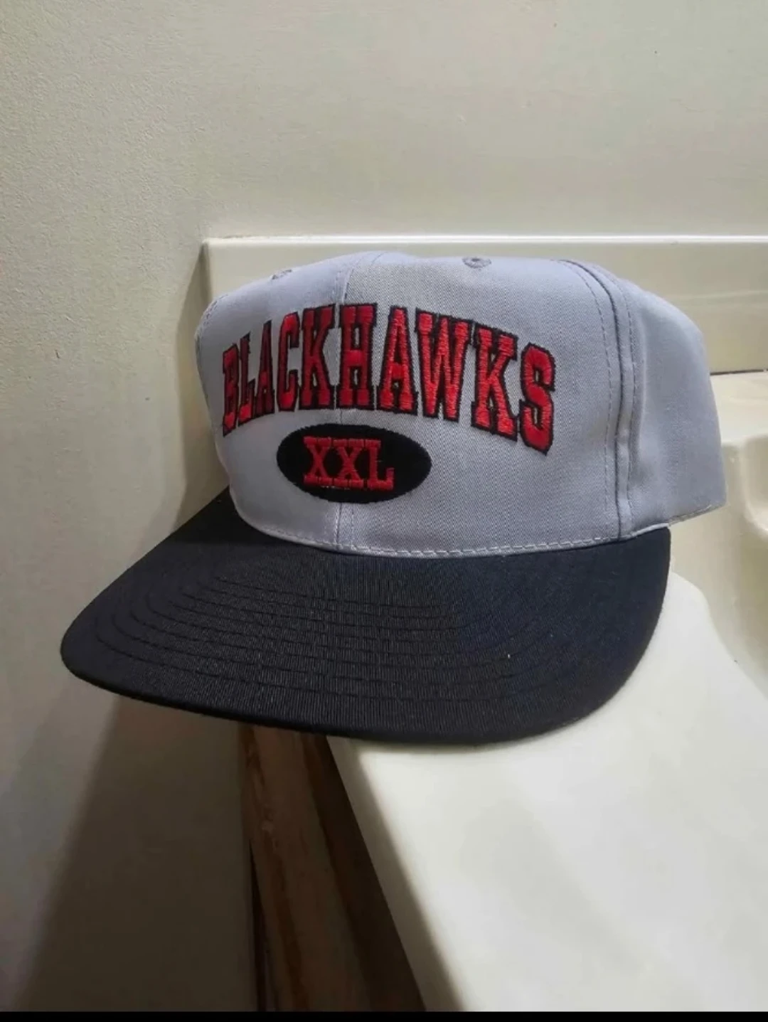 Vintage Chicago Blackhawks XXL Snapback Hat - photo 2