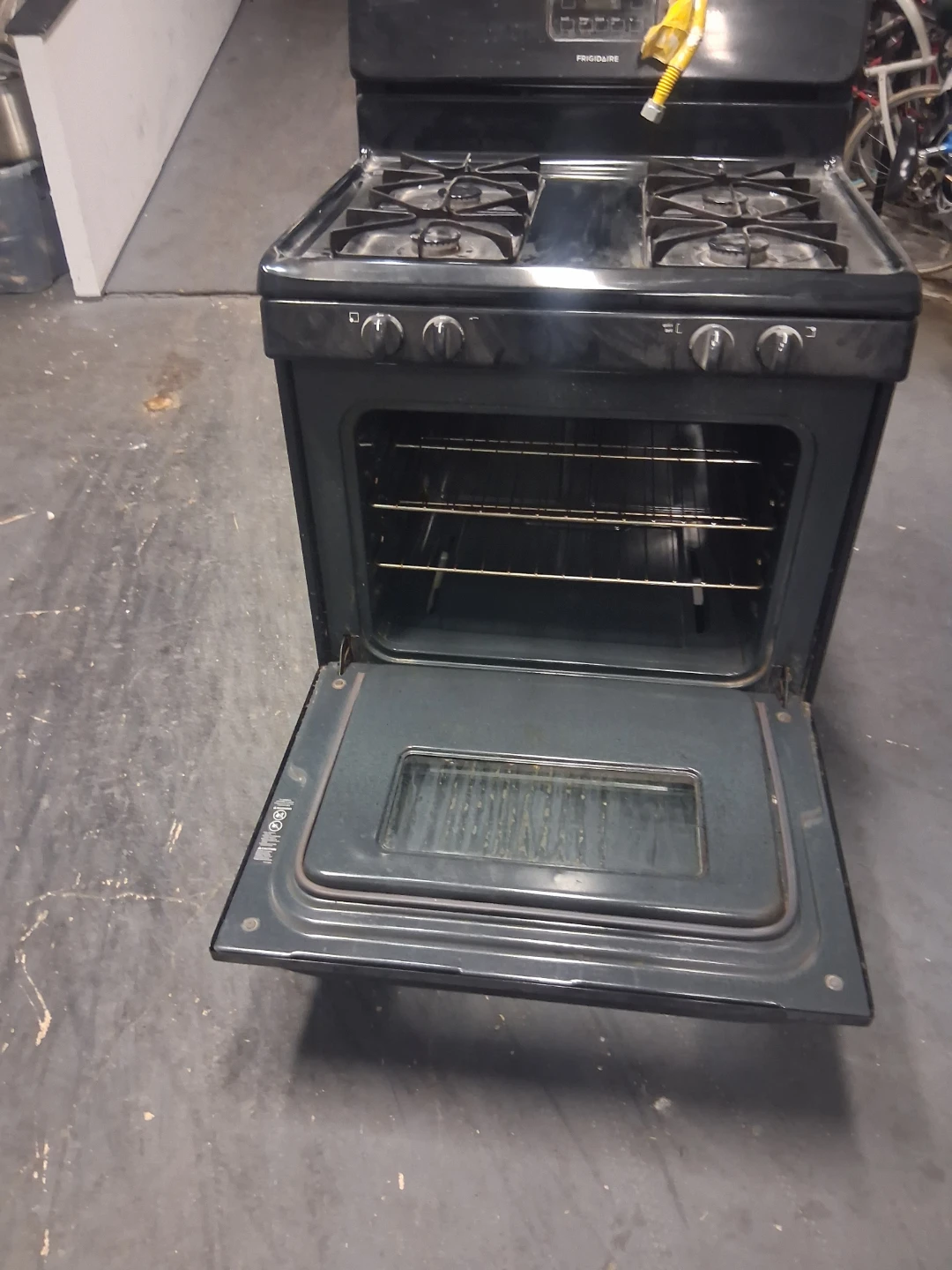 Frigidaire Gas Range and Refrigerator - photo 3