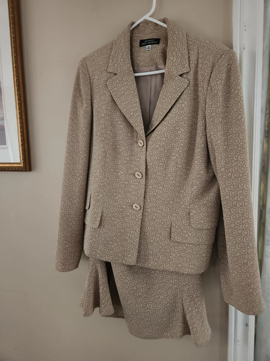 Giorgio Sant'Angelo Beige Patterned Suit - Size 14 - photo 2