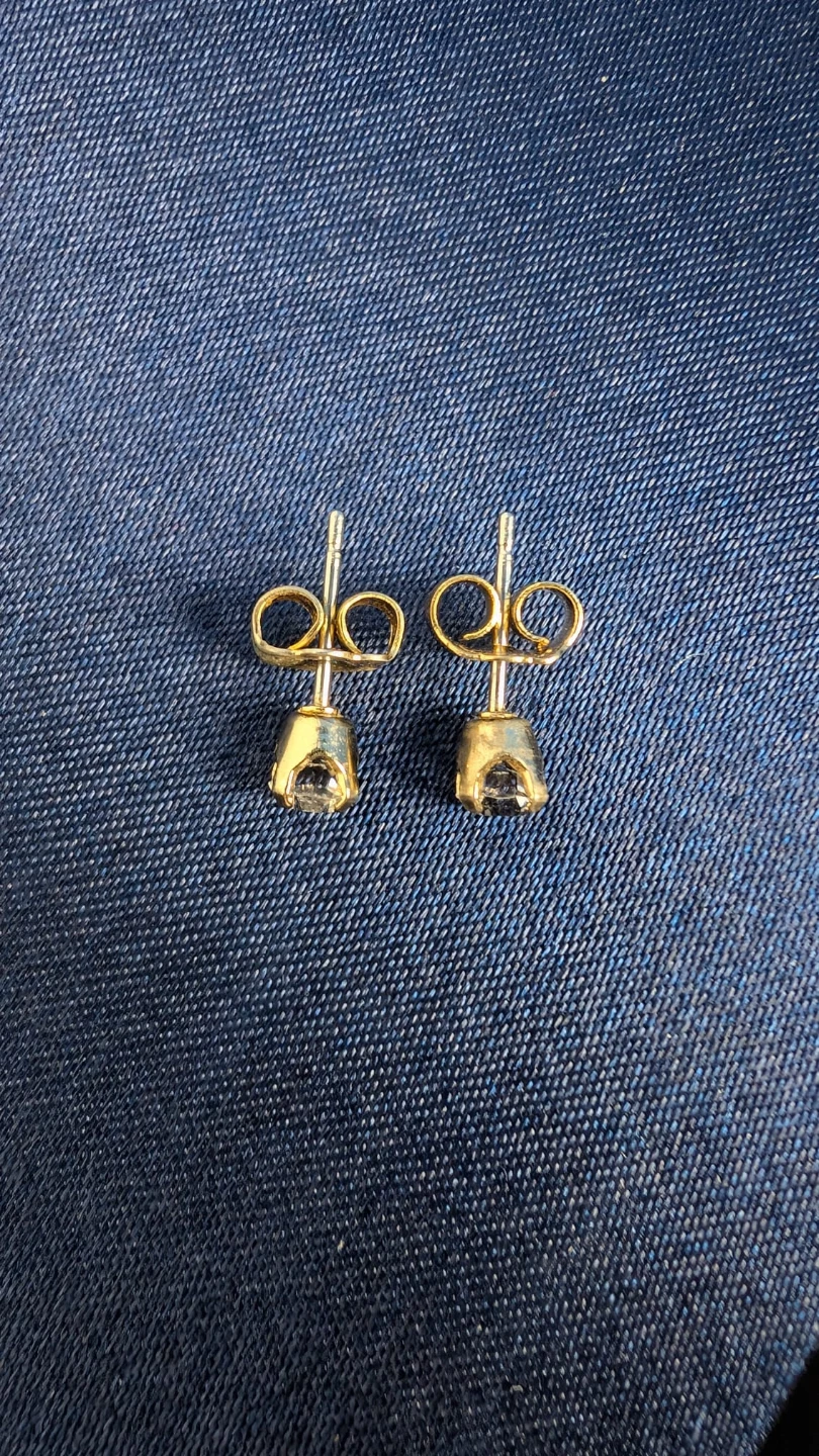 Gold-toned Stud Earrings with Clear Stones - photo 4