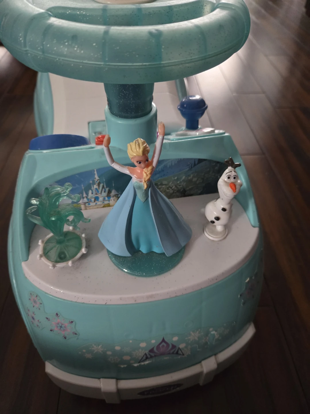 Disney Frozen Elsa Ride-On Push Car with Music - photo 2