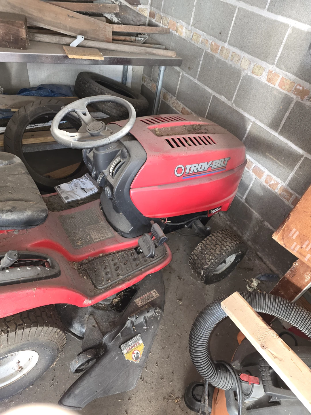 Troy-Bilt 42" Riding Mower - photo 3
