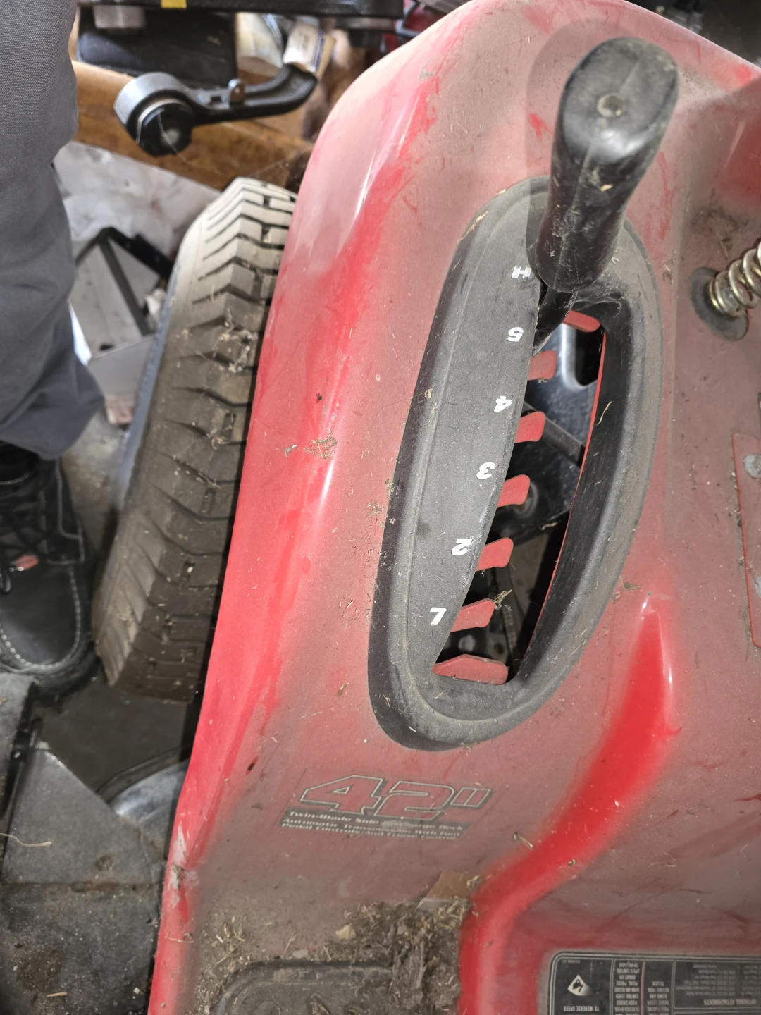 Troy-Bilt 42" Riding Mower - photo 4