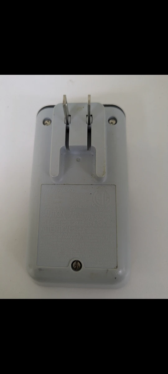 Energizer NiMH Battery Charger - photo 2