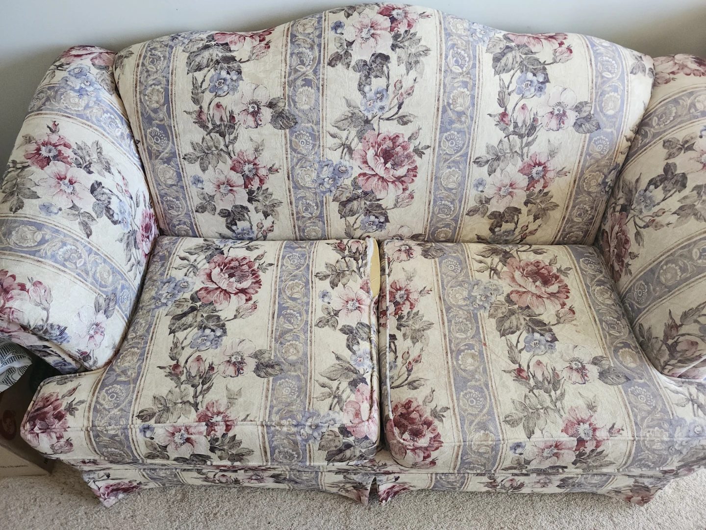 Floral Loveseat Sofa - photo 3
