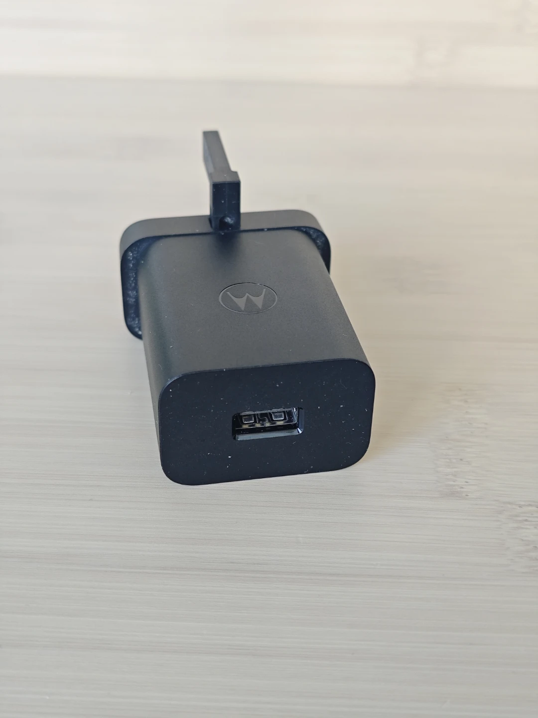 Motorola AC Power Supply 33W USB Charger (3 pin UK) - photo 2