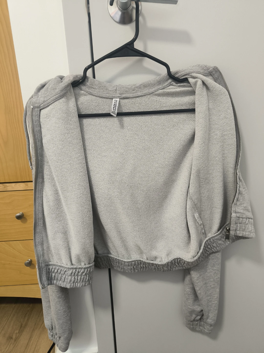 Dividend Gray Cropped Zip-Up Hoodie - photo 2