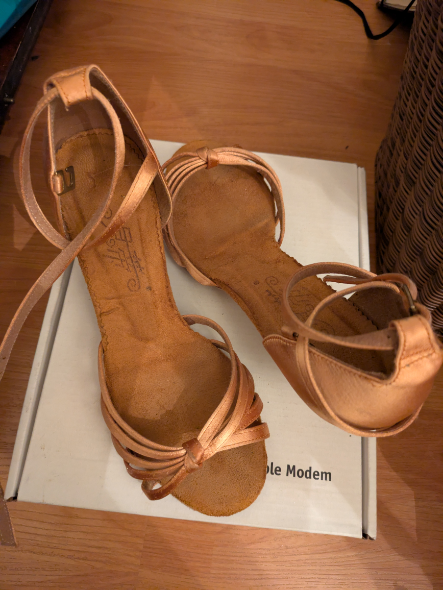 🏆Coppery Gold satin strappy dance shoe 2 inch heel