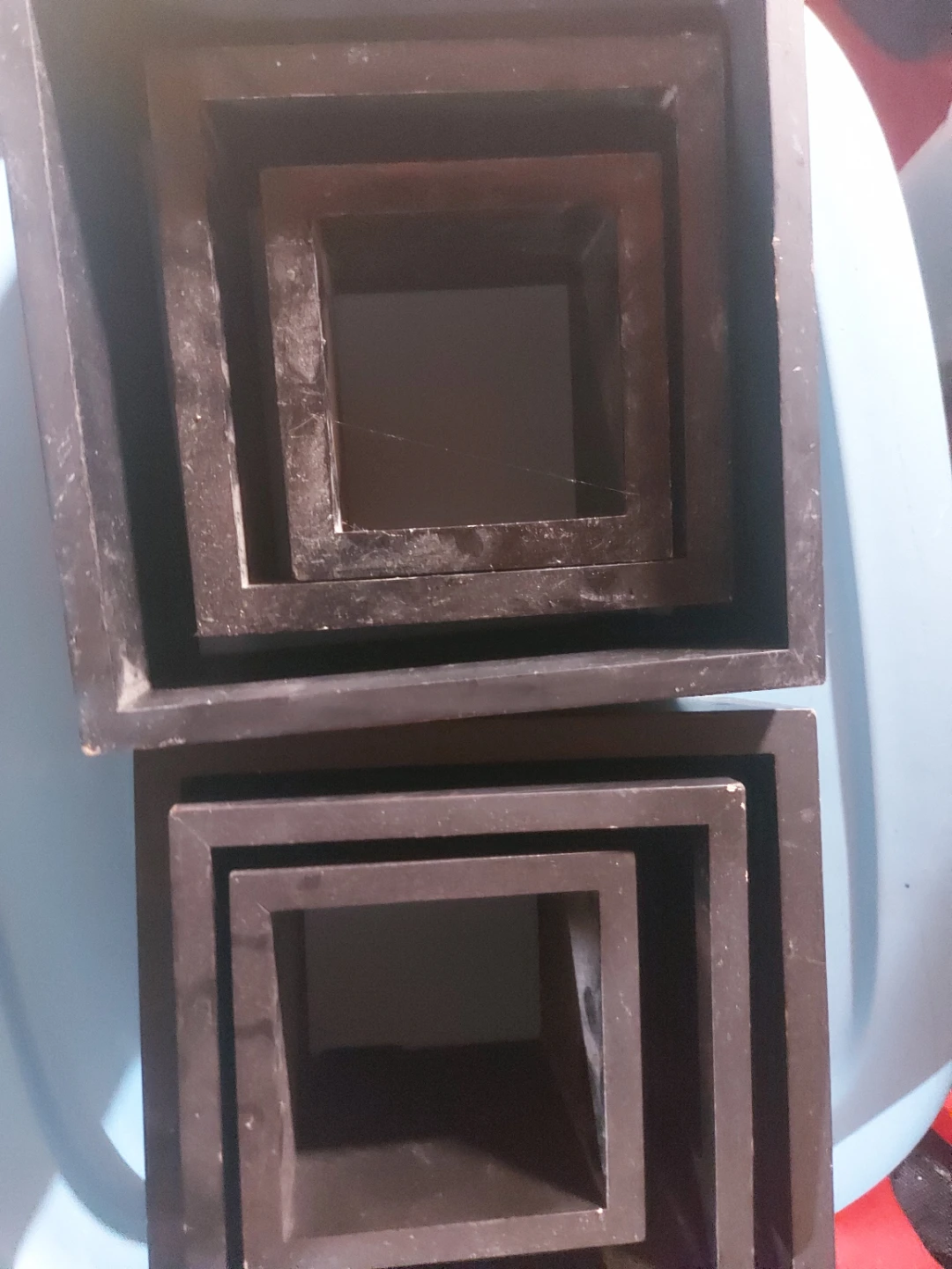 2 sets shelves