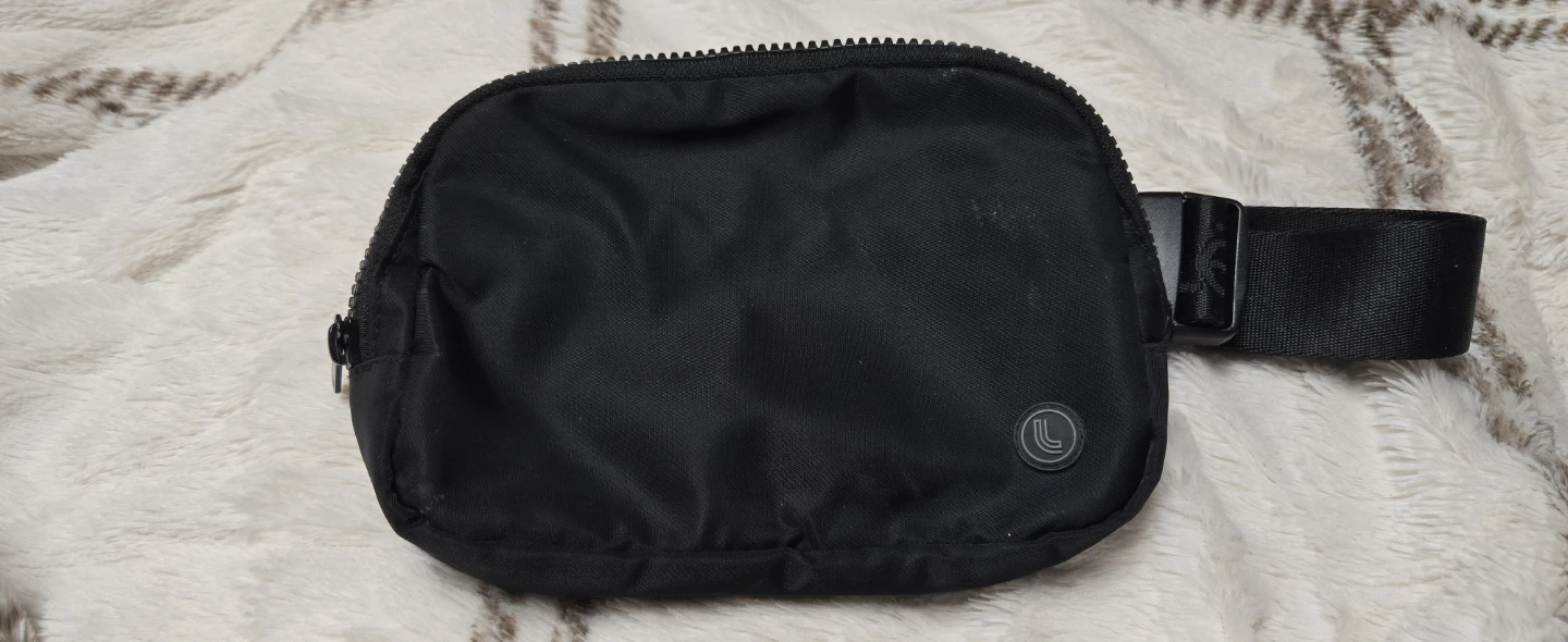 Lolé Belt Bag - Black - photo 2