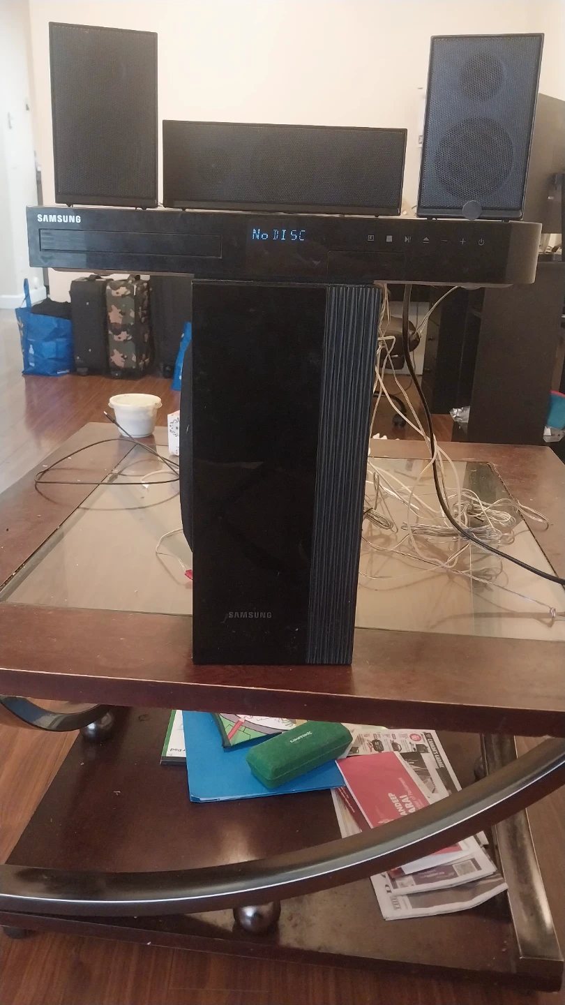 Samsung Home Theatre System with DVD Player - photo 2
