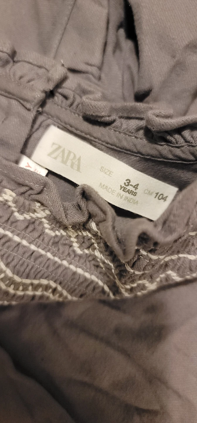 Zara Girls Grey Smocked Long Sleeve Dress Size 3-4 Years