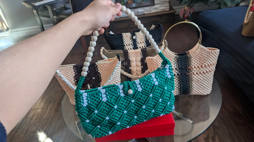 Green Macrame Shoulder Bag with Wooden Beads
