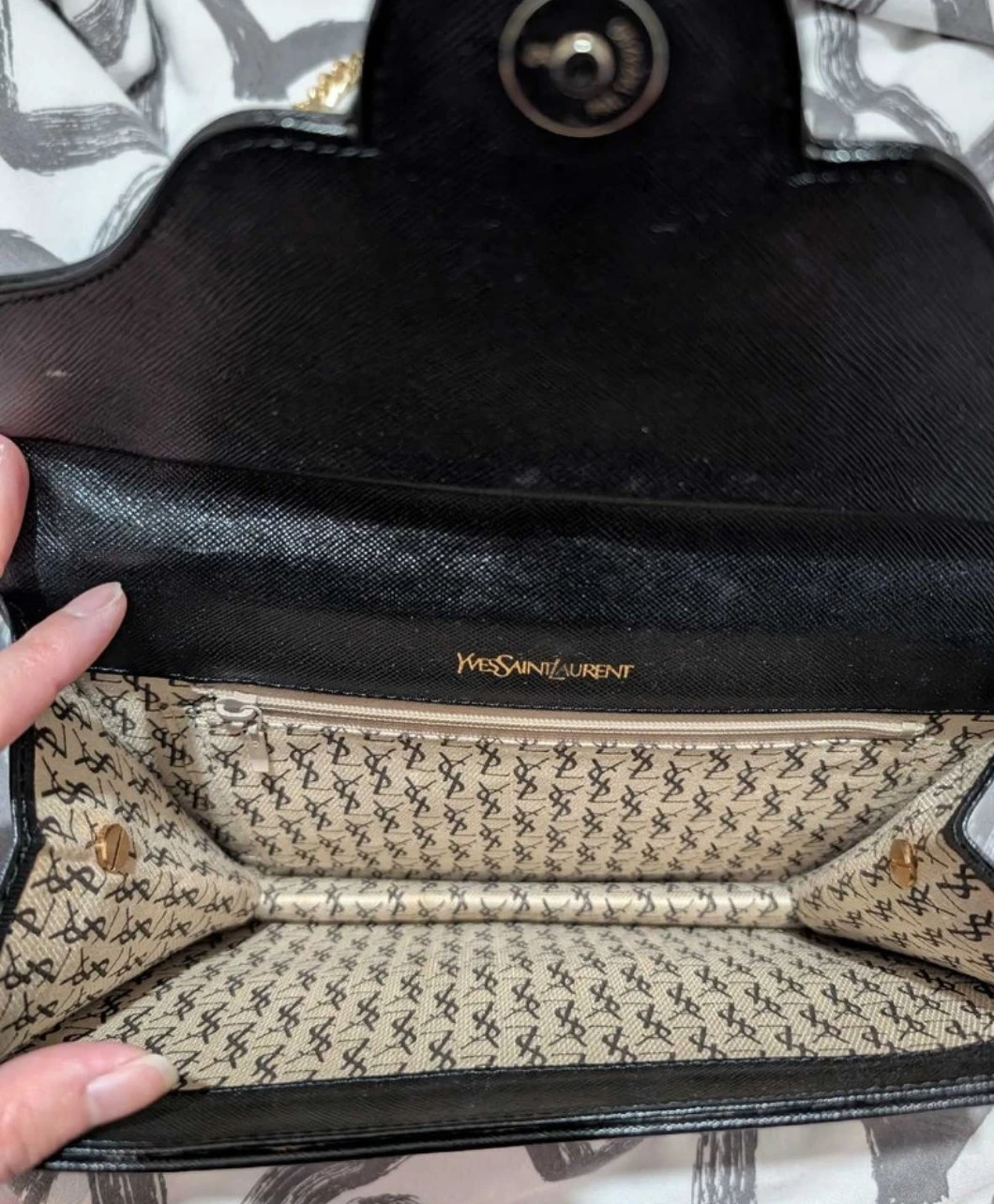 YSL Envelope Clutch Bag - photo 4