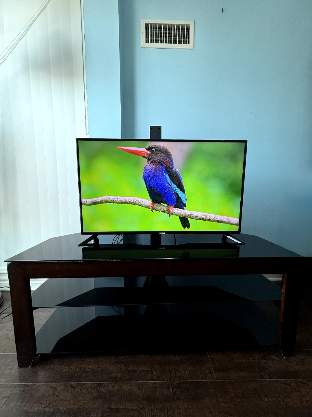 TV with TV table wall mount - photo 2
