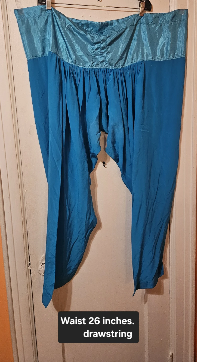 3 pieces Women's Traditional Dress. - photo 4