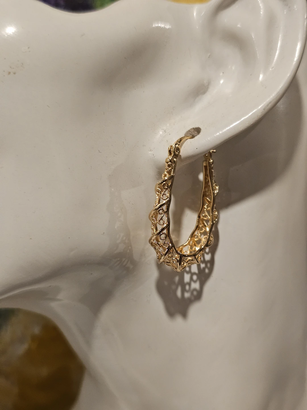 Gold Tone Oval Filigree Hoop Earrings - photo 4